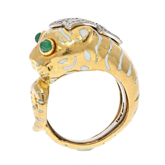 David Webb 18K Yellow Gold Mini Leopard White Enamel Green Eyes Ring - Picture 1 of 4